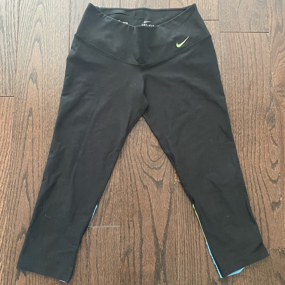 Nike Cropped Leggings - Black with green and blue mesh - Picture 2 of 6